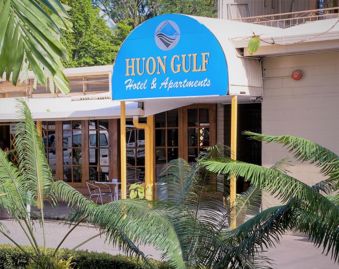Huon Gulf Hotel Лае Екстериор снимка