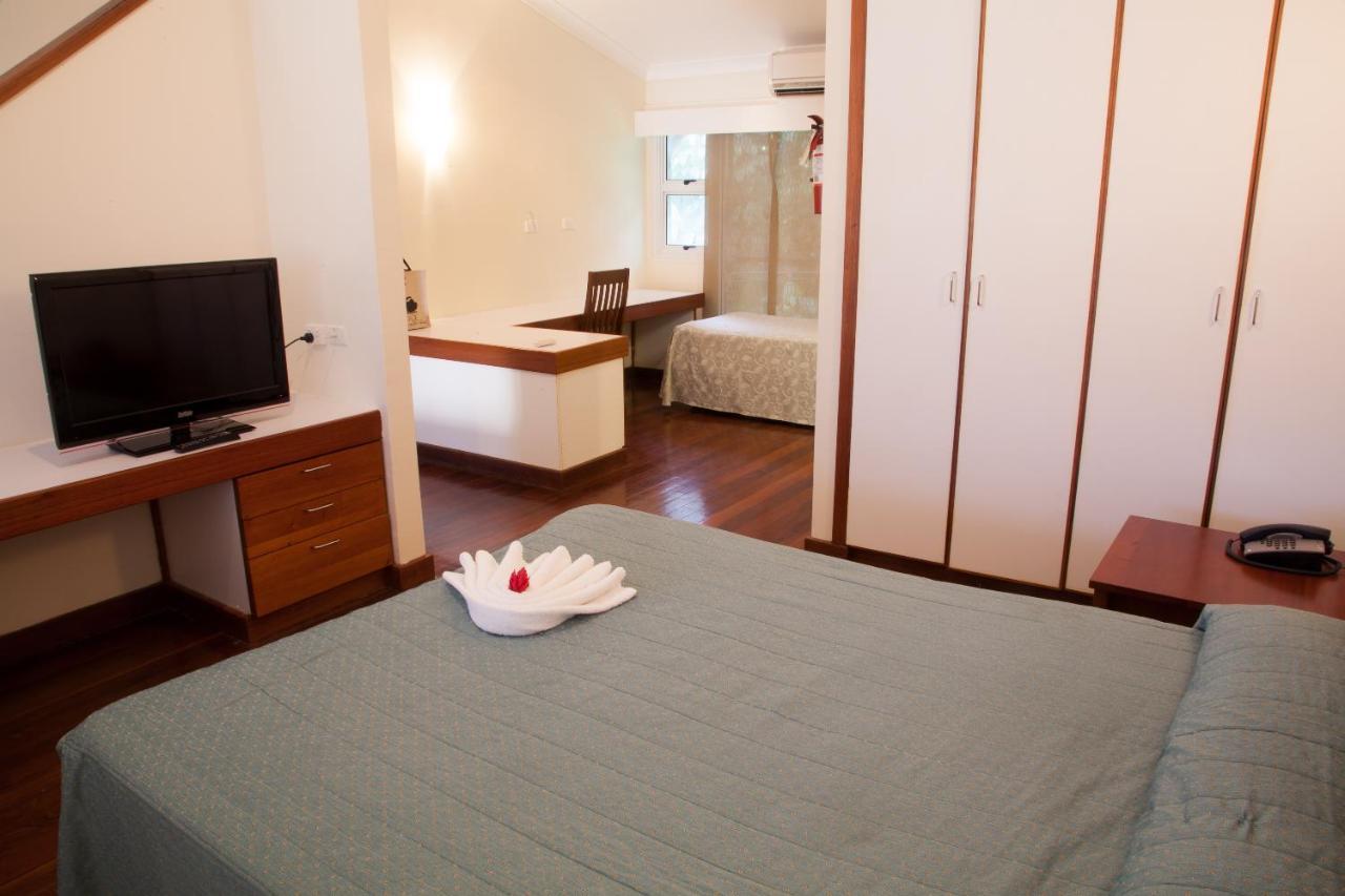 Huon Gulf Hotel Лае Екстериор снимка