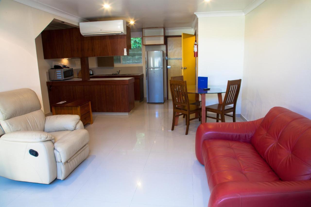 Huon Gulf Hotel Лае Екстериор снимка