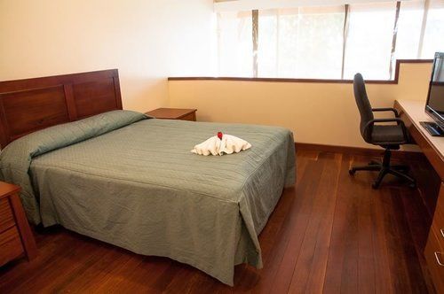 Huon Gulf Hotel Лае Екстериор снимка
